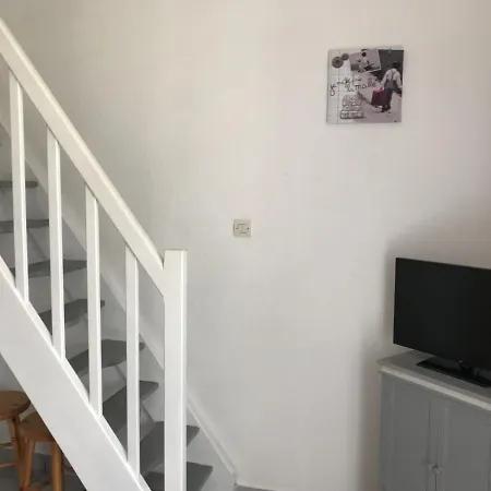 Maison De Près Et Commerces Avec Jardinet, Parking Privé Et équipements Complets - Fr-1-22-165 Hébergement de vacances *