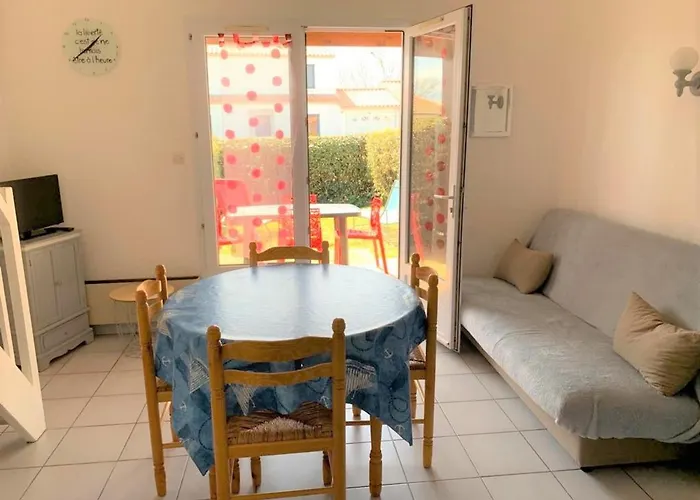 Casa vacanze Maison De Près Et Commerces Avec Jardinet, Parking Privé Et équipements Complets - Fr-1-22-165 *